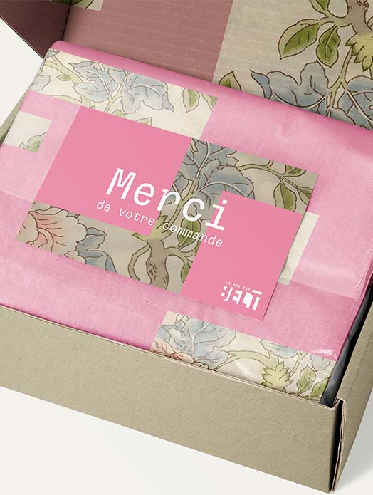 Intérieur du packaging et carte de remerciement de La vie est Belt